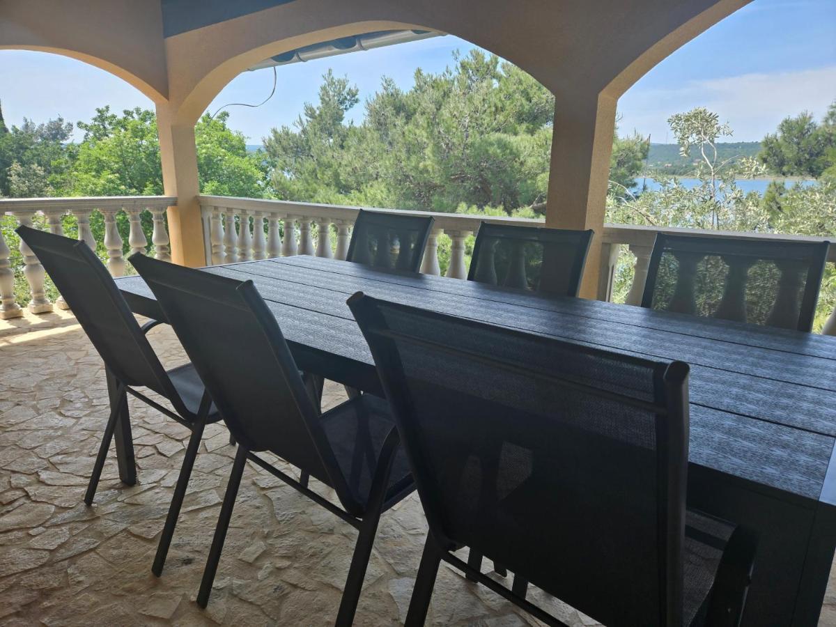Villa Punta Blava - Beach Front, Ideal For Family Vacation With Kids, Large Terraces With Sea View, Internet, Netflix, No Pets Allowed 오브로박 외부 사진