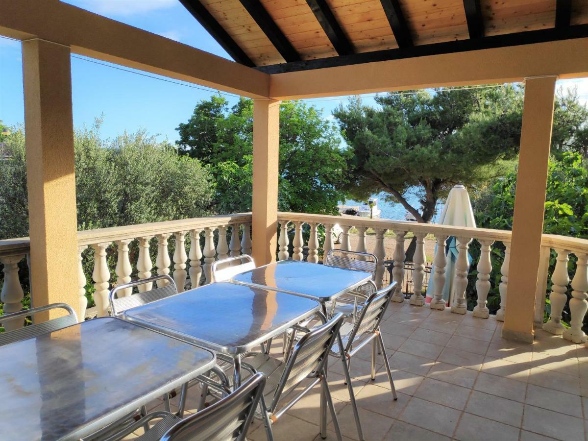 Villa Punta Blava - Beach Front, Ideal For Family Vacation With Kids, Large Terraces With Sea View, Internet, Netflix, No Pets Allowed 오브로박 외부 사진