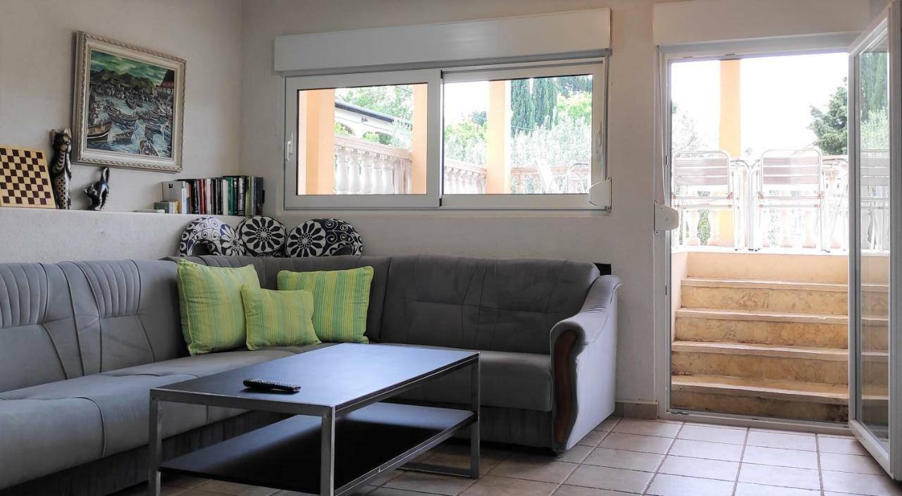 Villa Punta Blava - Beach Front, Ideal For Family Vacation With Kids, Large Terraces With Sea View, Internet, Netflix, No Pets Allowed 오브로박 외부 사진
