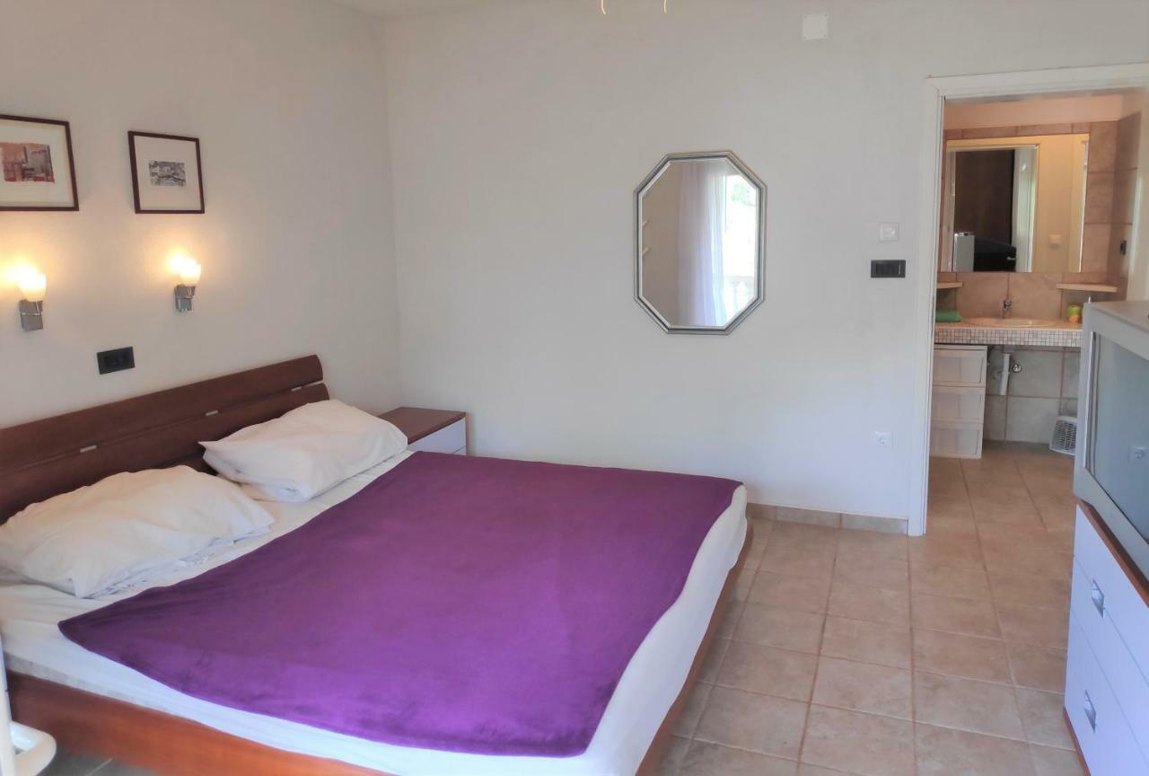 Villa Punta Blava - Beach Front, Ideal For Family Vacation With Kids, Large Terraces With Sea View, Internet, Netflix, No Pets Allowed 오브로박 외부 사진