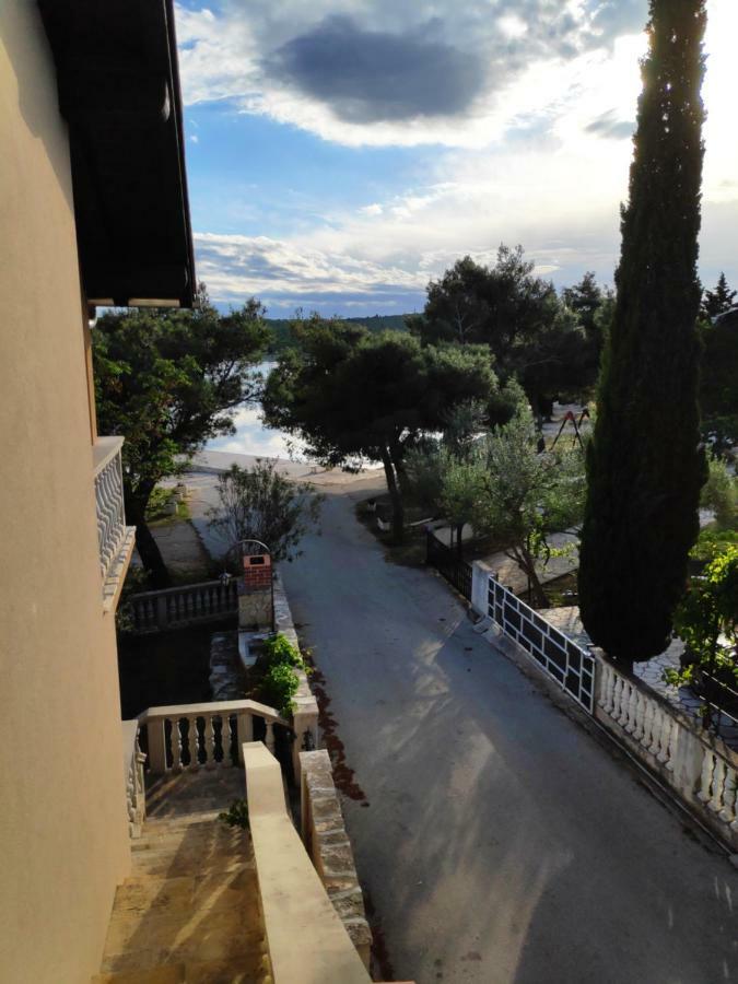 Villa Punta Blava - Beach Front, Ideal For Family Vacation With Kids, Large Terraces With Sea View, Internet, Netflix, No Pets Allowed 오브로박 외부 사진