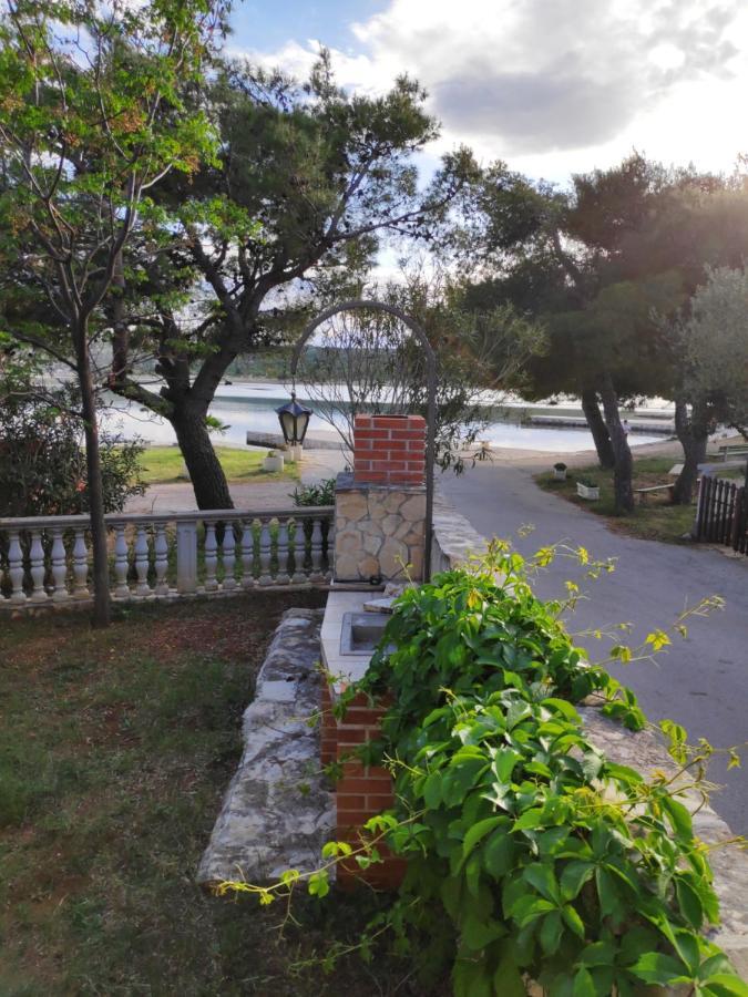 Villa Punta Blava - Beach Front, Ideal For Family Vacation With Kids, Large Terraces With Sea View, Internet, Netflix, No Pets Allowed 오브로박 외부 사진