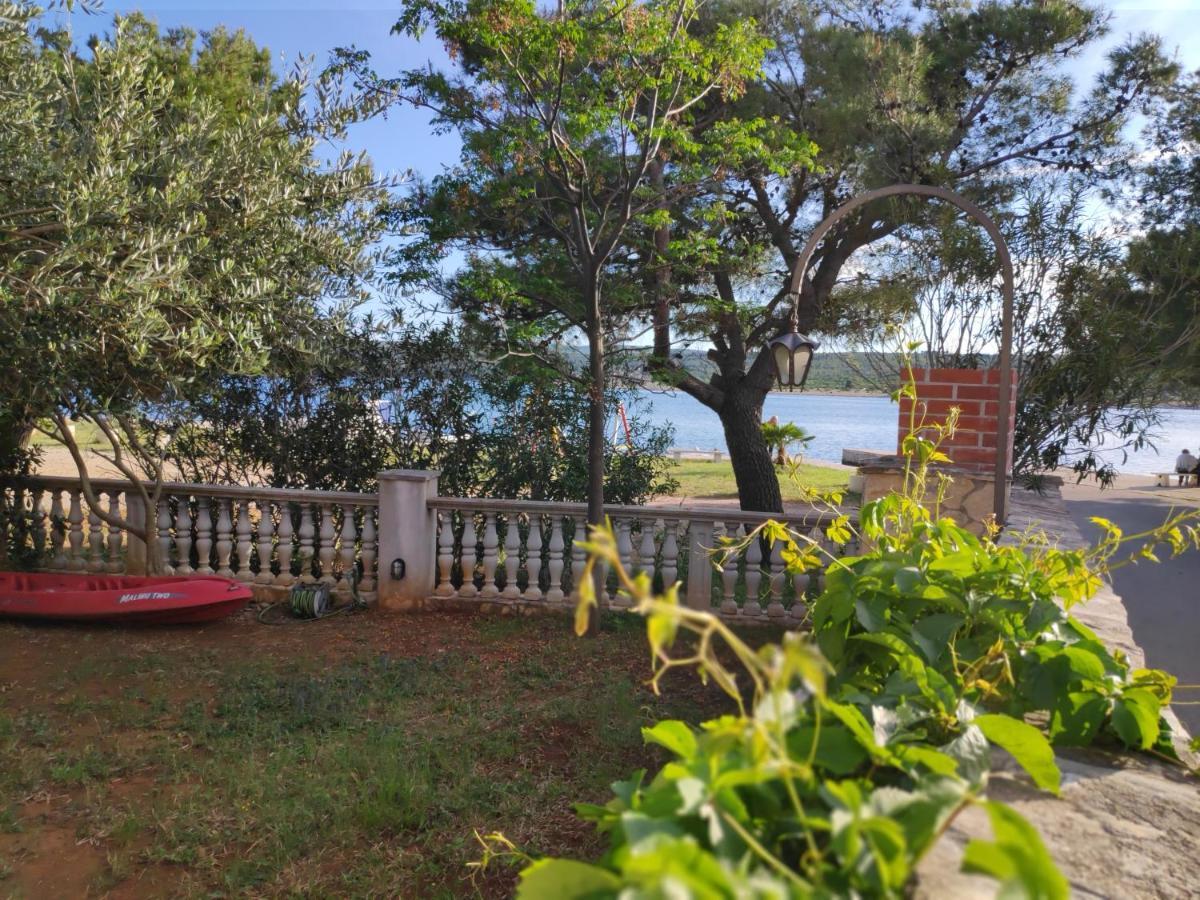 Villa Punta Blava - Beach Front, Ideal For Family Vacation With Kids, Large Terraces With Sea View, Internet, Netflix, No Pets Allowed 오브로박 외부 사진
