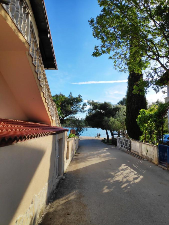 Villa Punta Blava - Beach Front, Ideal For Family Vacation With Kids, Large Terraces With Sea View, Internet, Netflix, No Pets Allowed 오브로박 외부 사진